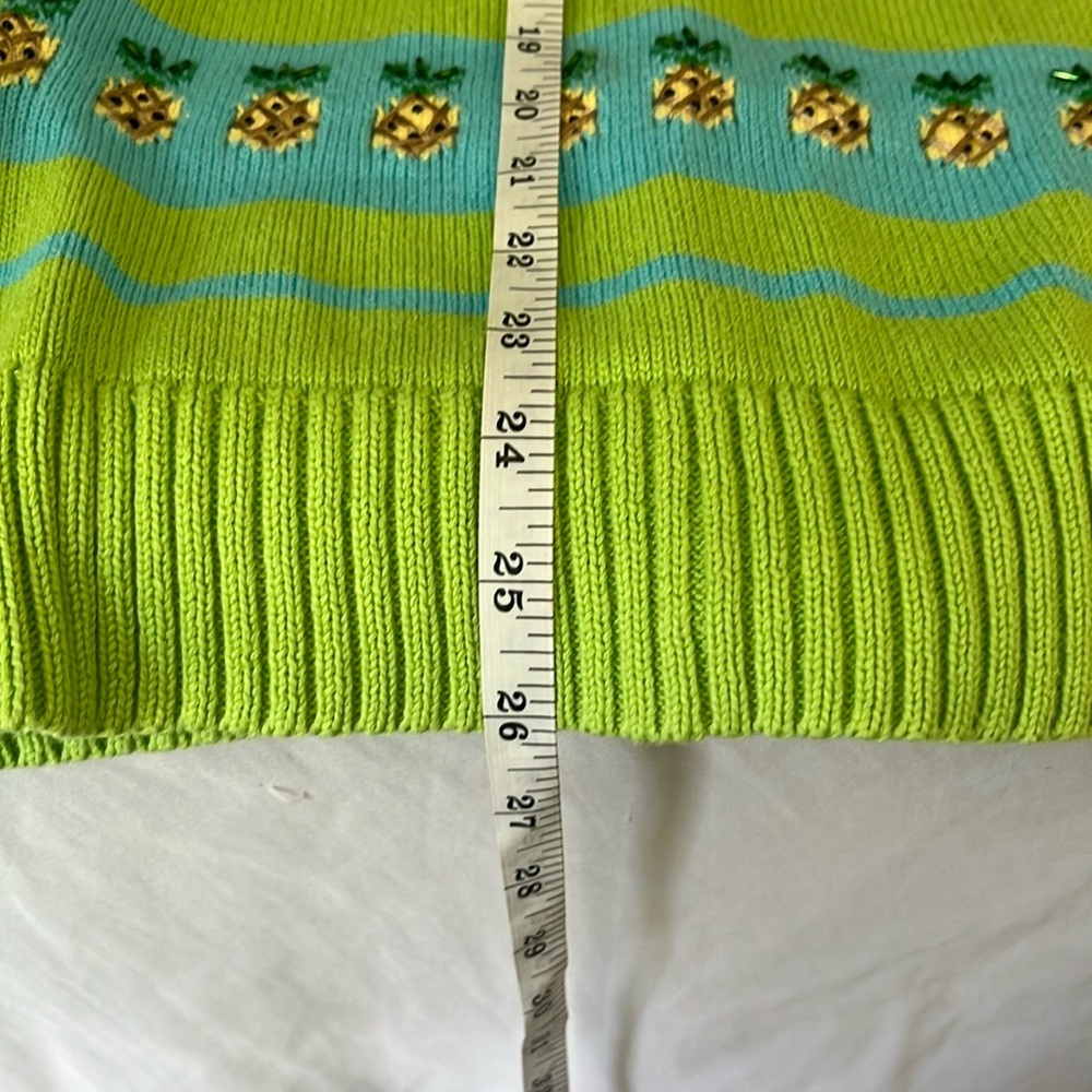 Quacker Factory Pineapple Beaded Green Sleeveless Cardigan with Blue Accents - Picture 6 of 8